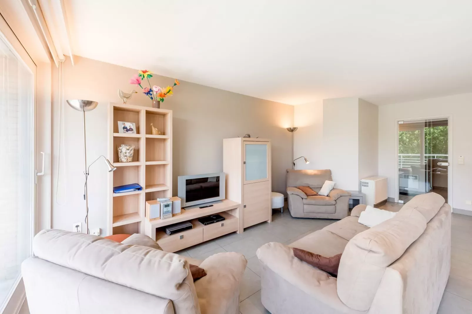 Amandari I-103 G12-Wohnzimmer