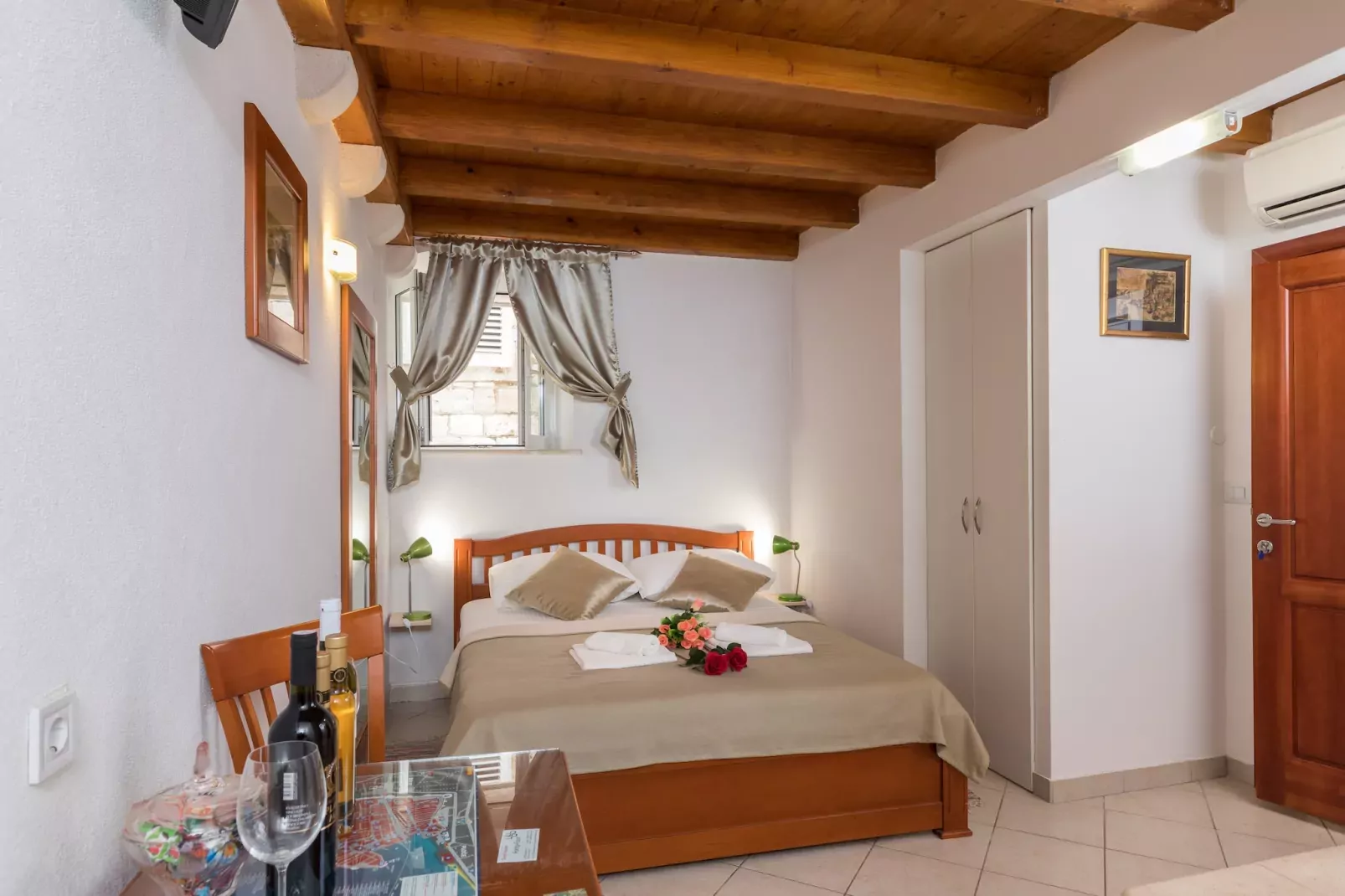 Apartments Ivana Old Town - Studio (2 Adults) - APT1-Chambre