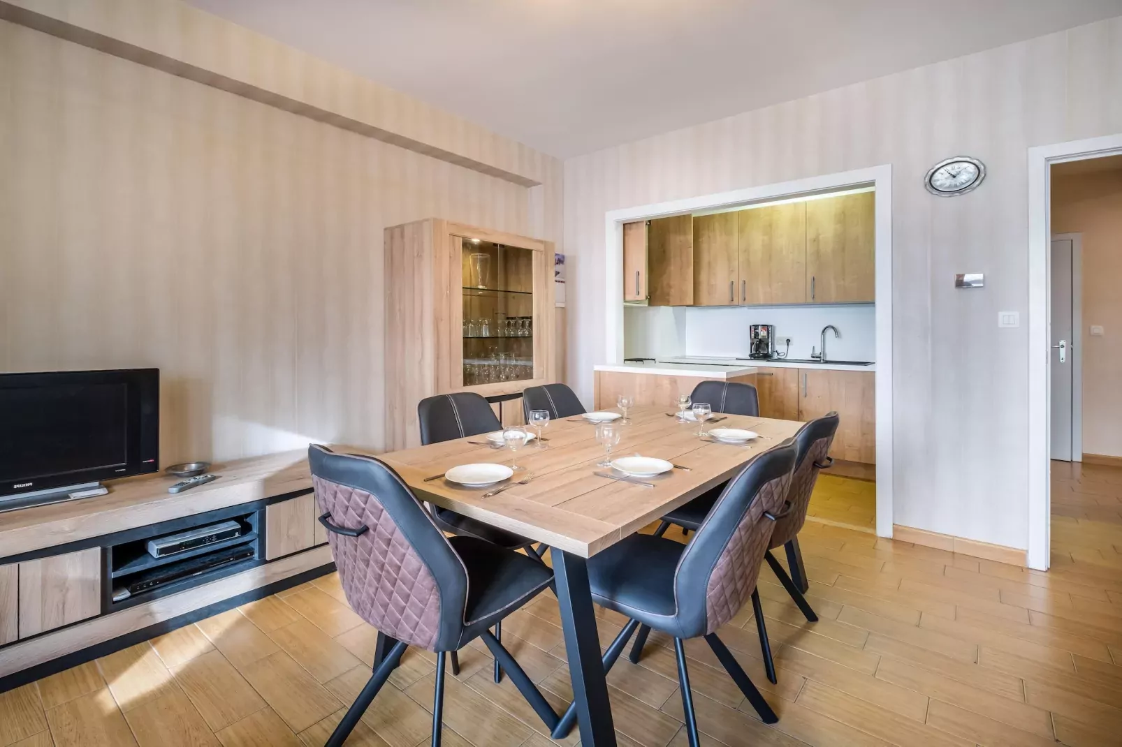 Aosta 204-Dining room