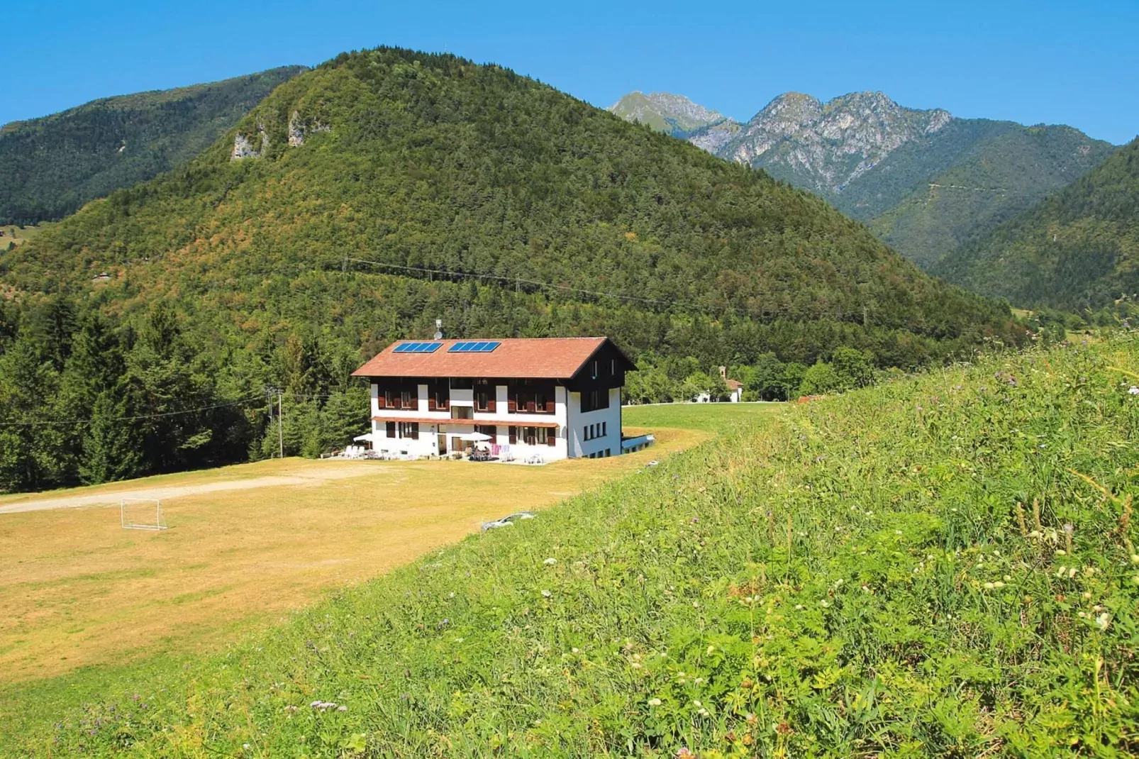 Holiday complex Villaggio Santa Lucia, Bezzecca-trilo-Außenbereich Sommer