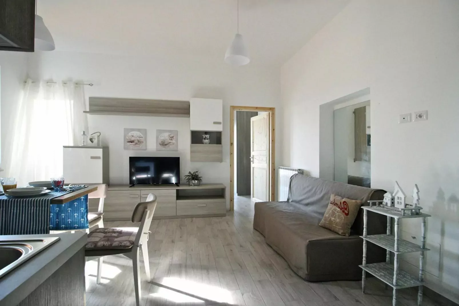 Holiday flat, Ladispoli-Casa Azzurra-Living room