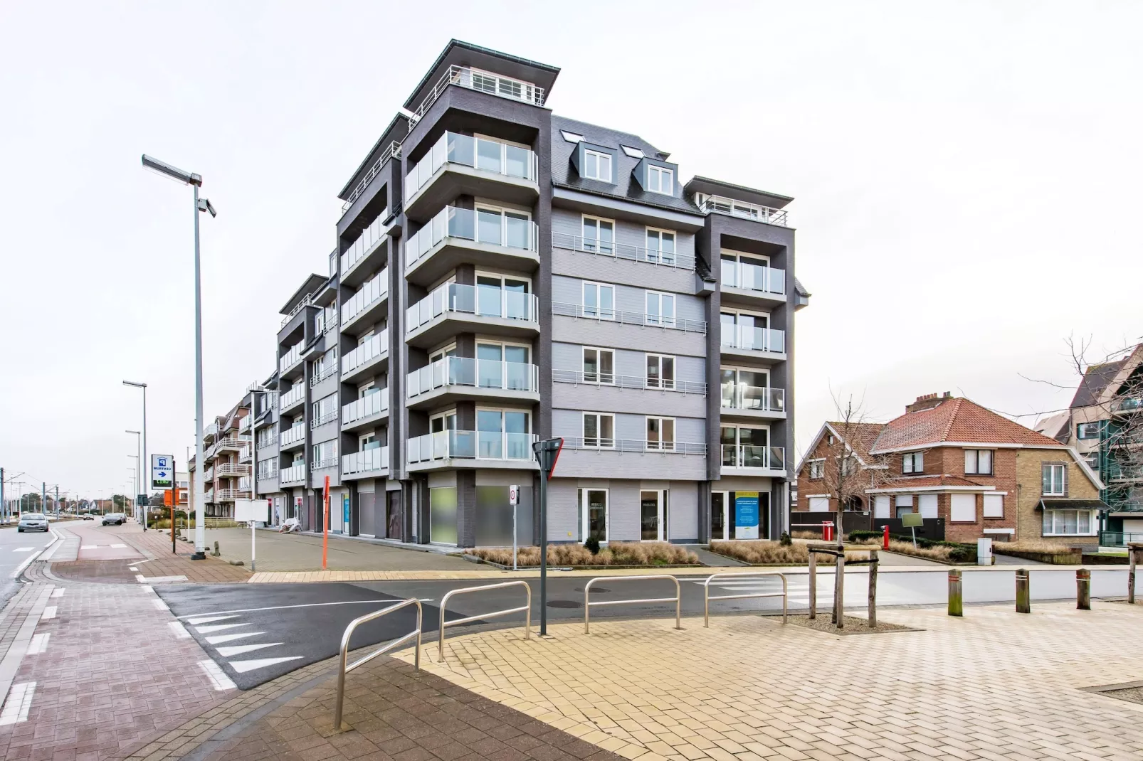 Delmar 401K26-Exterior summer