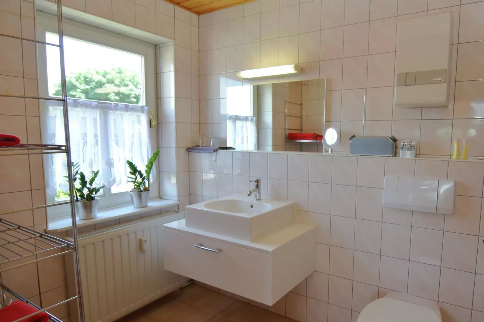 Villa Charlotte-Bathroom