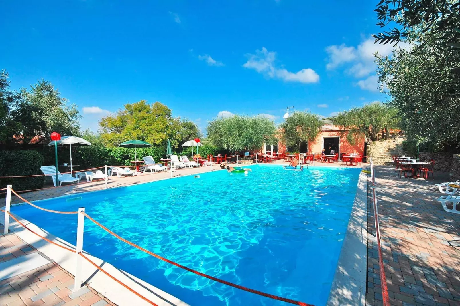 Apartments Borgo Verde, Imperia-B5 superior-Piscine