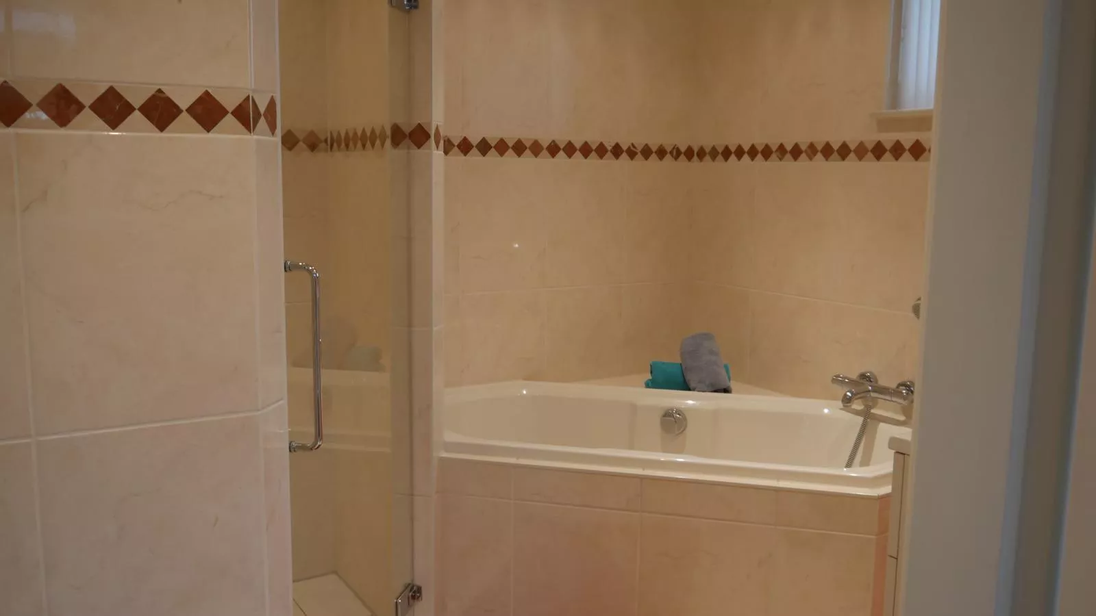 De Steeneik-Bathroom