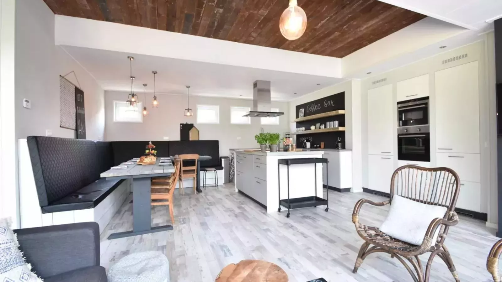 Casa Familia-Salon