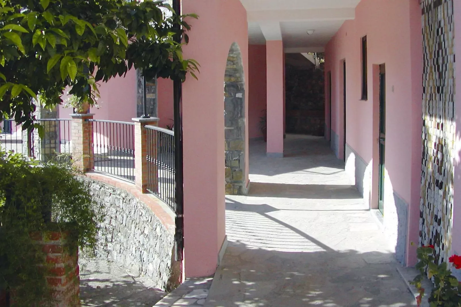 Agri-tourism Borgo Ameno Casanova Lerrone B4-Areas summer 1km