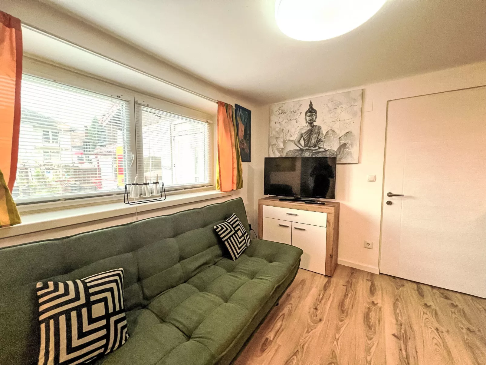 Garden Suite-Inside