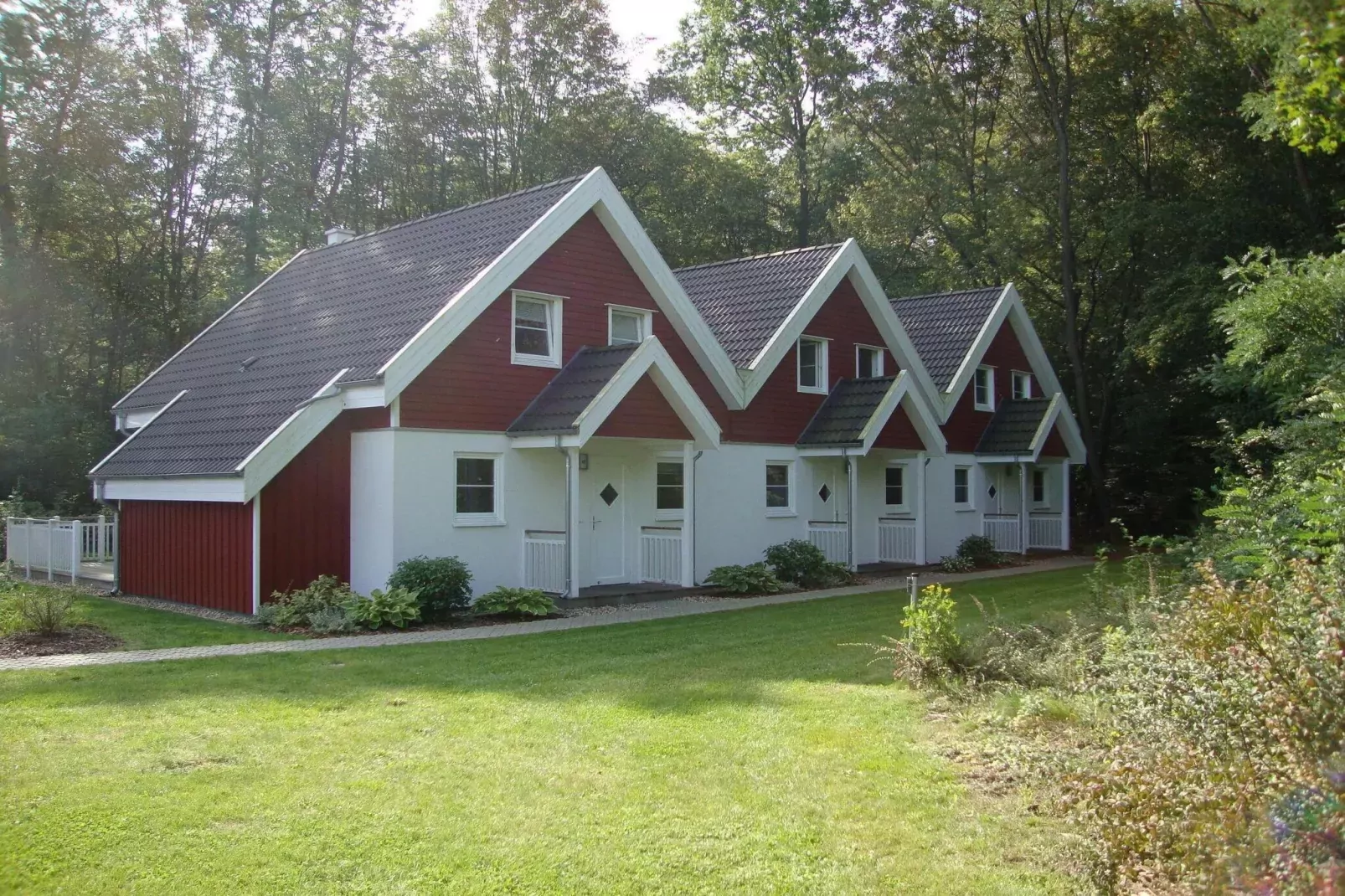Familienhaus am Wald-Außenbereich Sommer