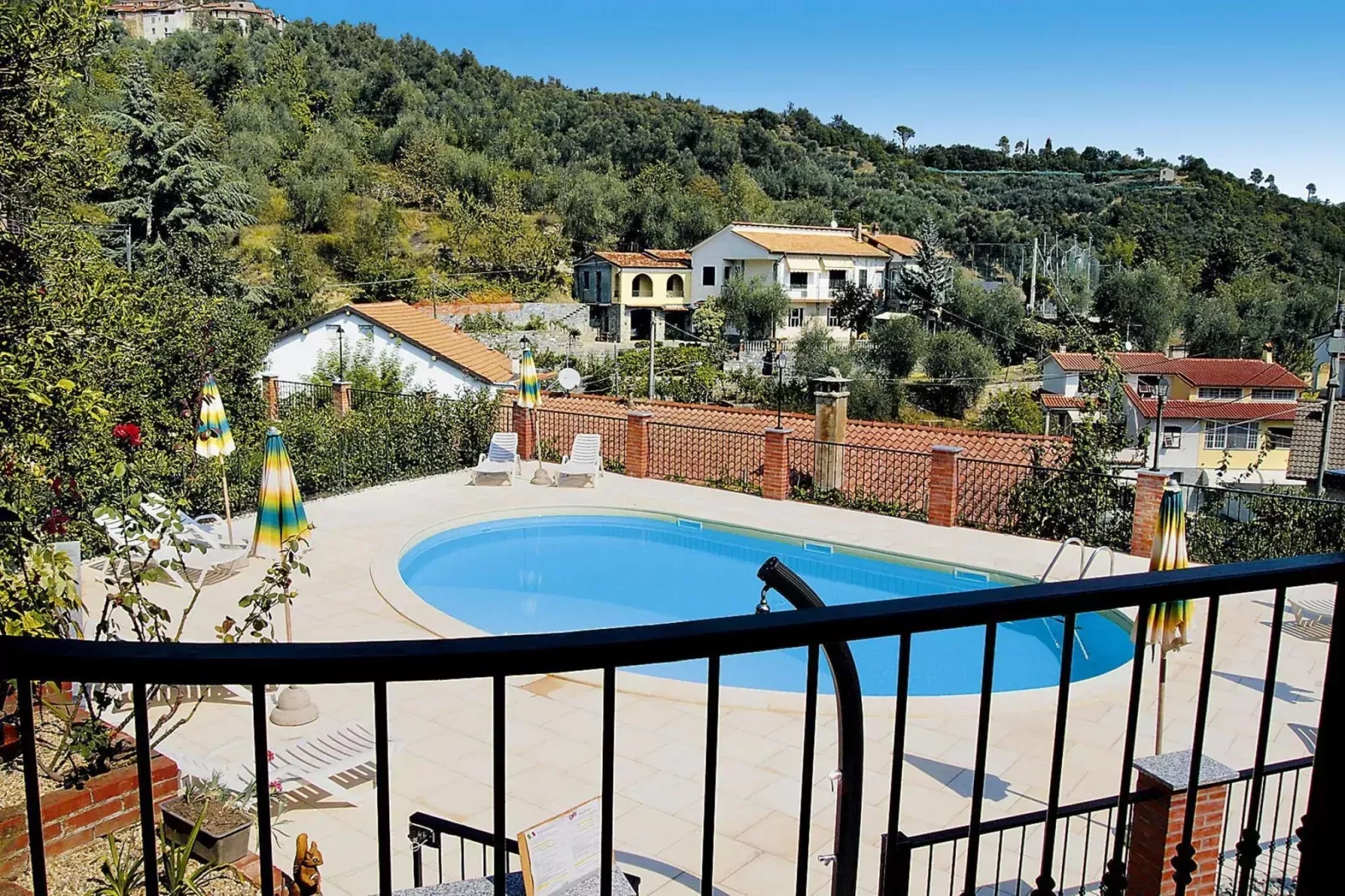 Agri-tourism Borgo Ameno Casanova Lerrone TR2 / C6-Pool