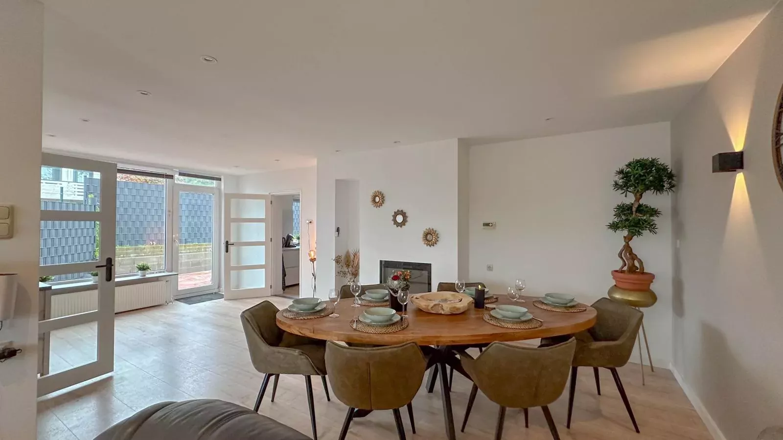 Zicht op Valkenburg-Esszimmer