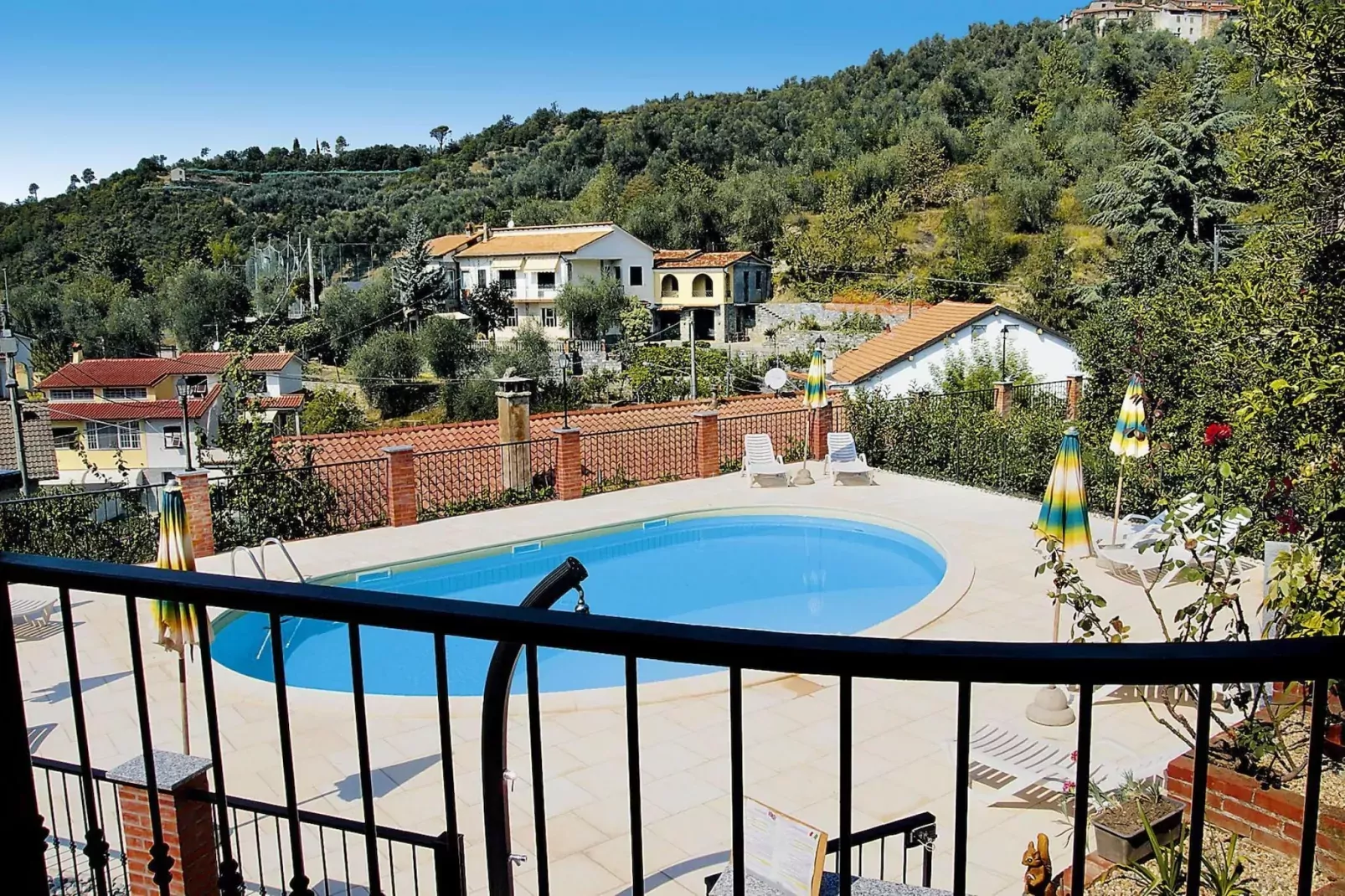 Agri-tourism Borgo Ameno Casanova Lerrone TR2 / C6-Pool