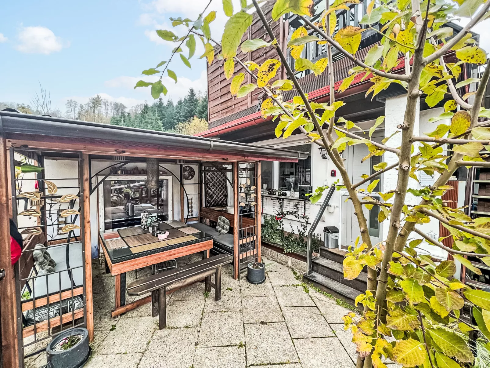 Garden Suite-Outside