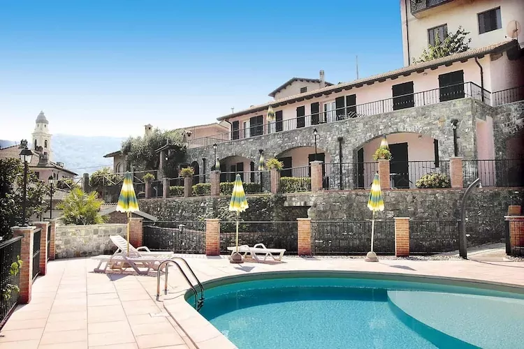 Agri-tourism Borgo Ameno Casanova Lerrone M4 / A4-Pool