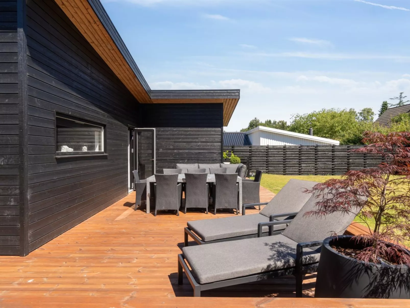 "Aime" - 350m from the sea-Draußen