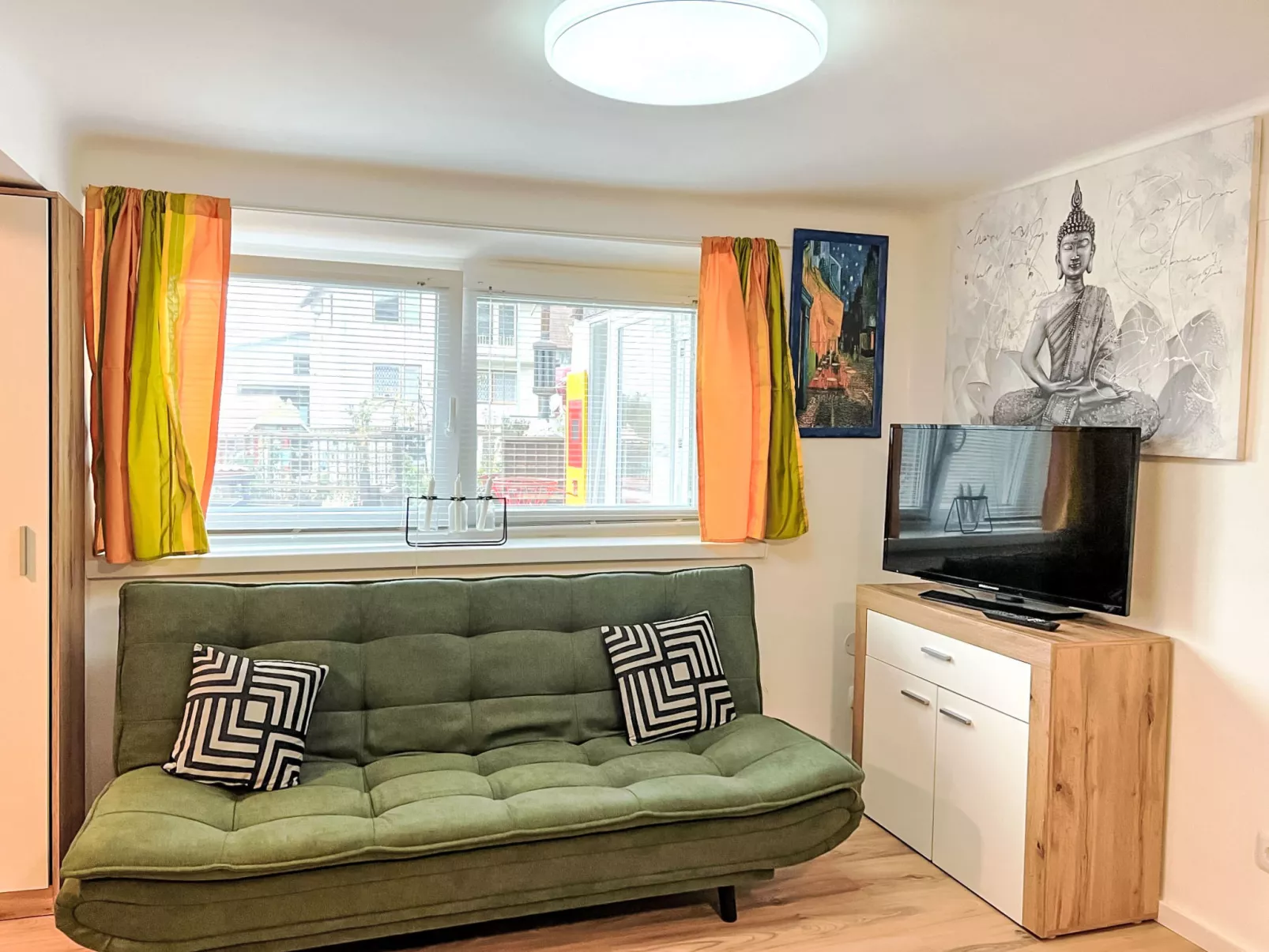 Garden Suite-Inside