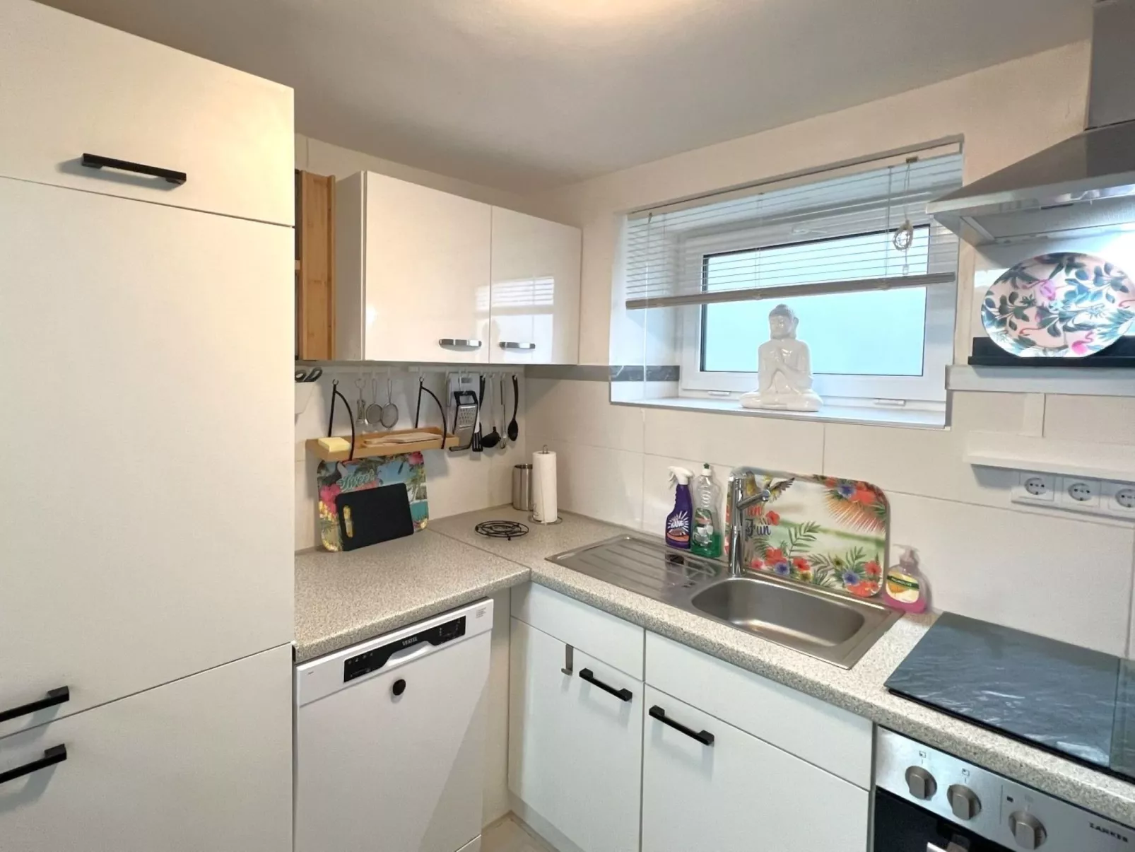 Garden Suite-Inside
