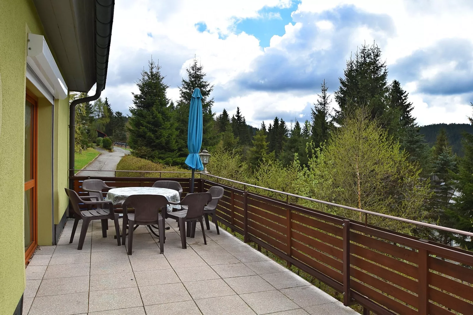 Am Mühlberg-Terrace balcony