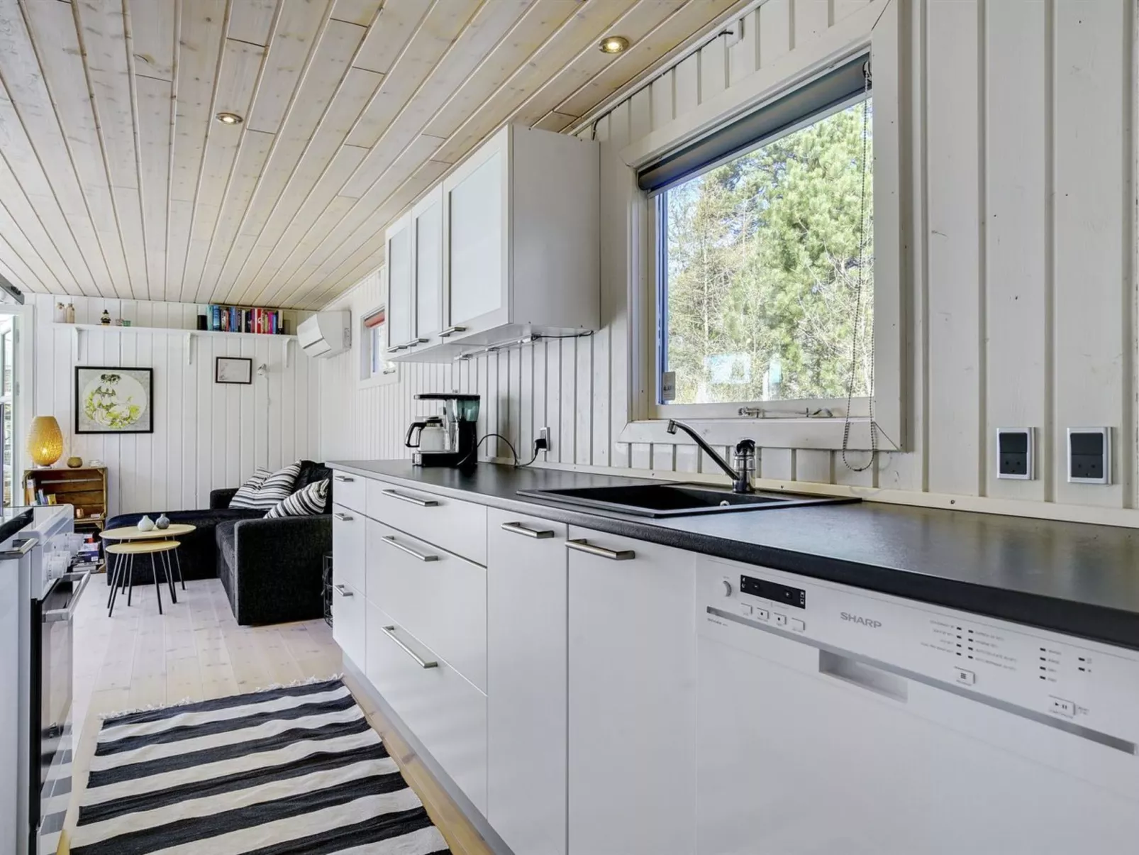 "Frido" - 1.2km from the sea-Inside