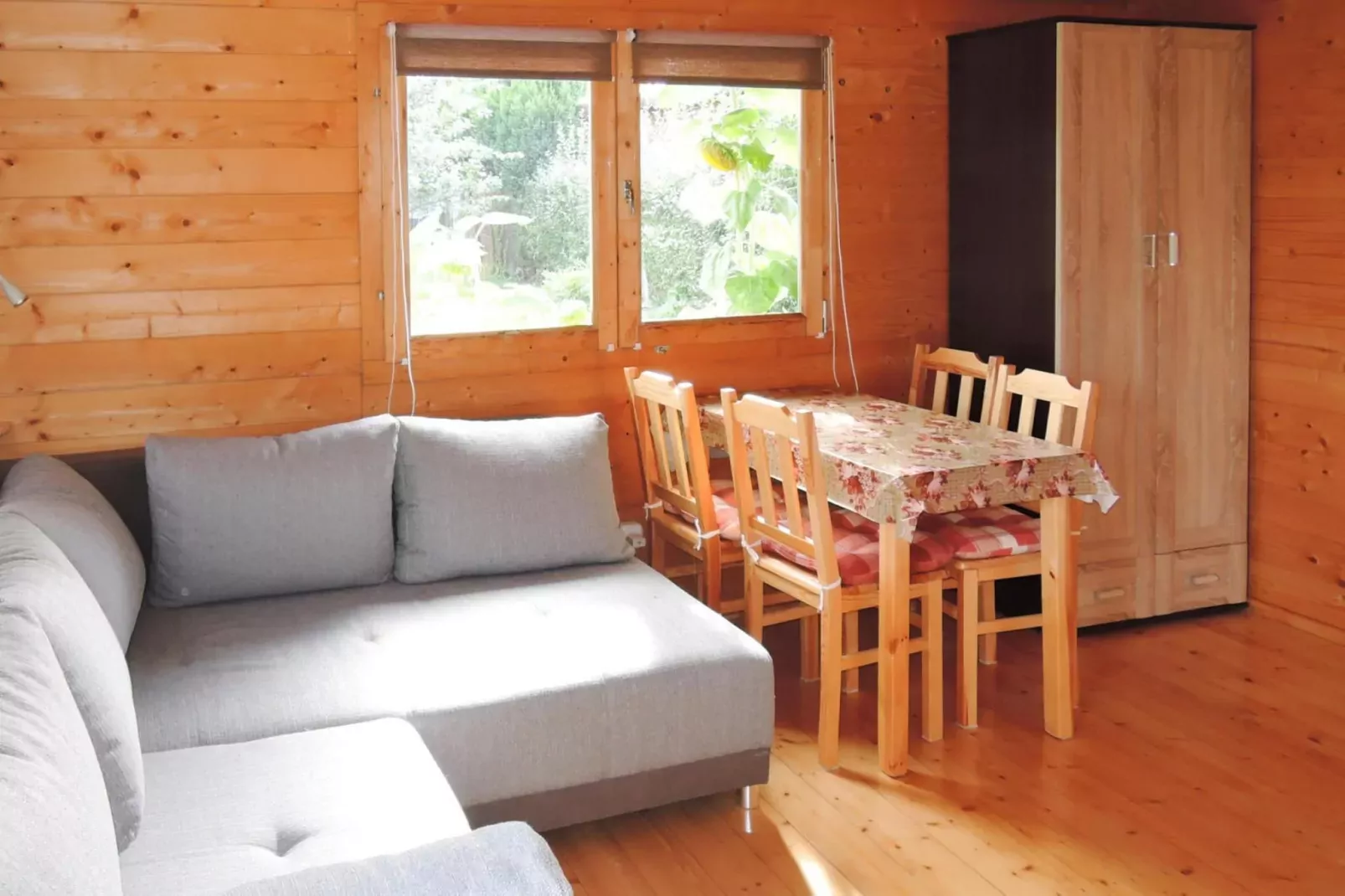 Pod słonecznikiem-Living room