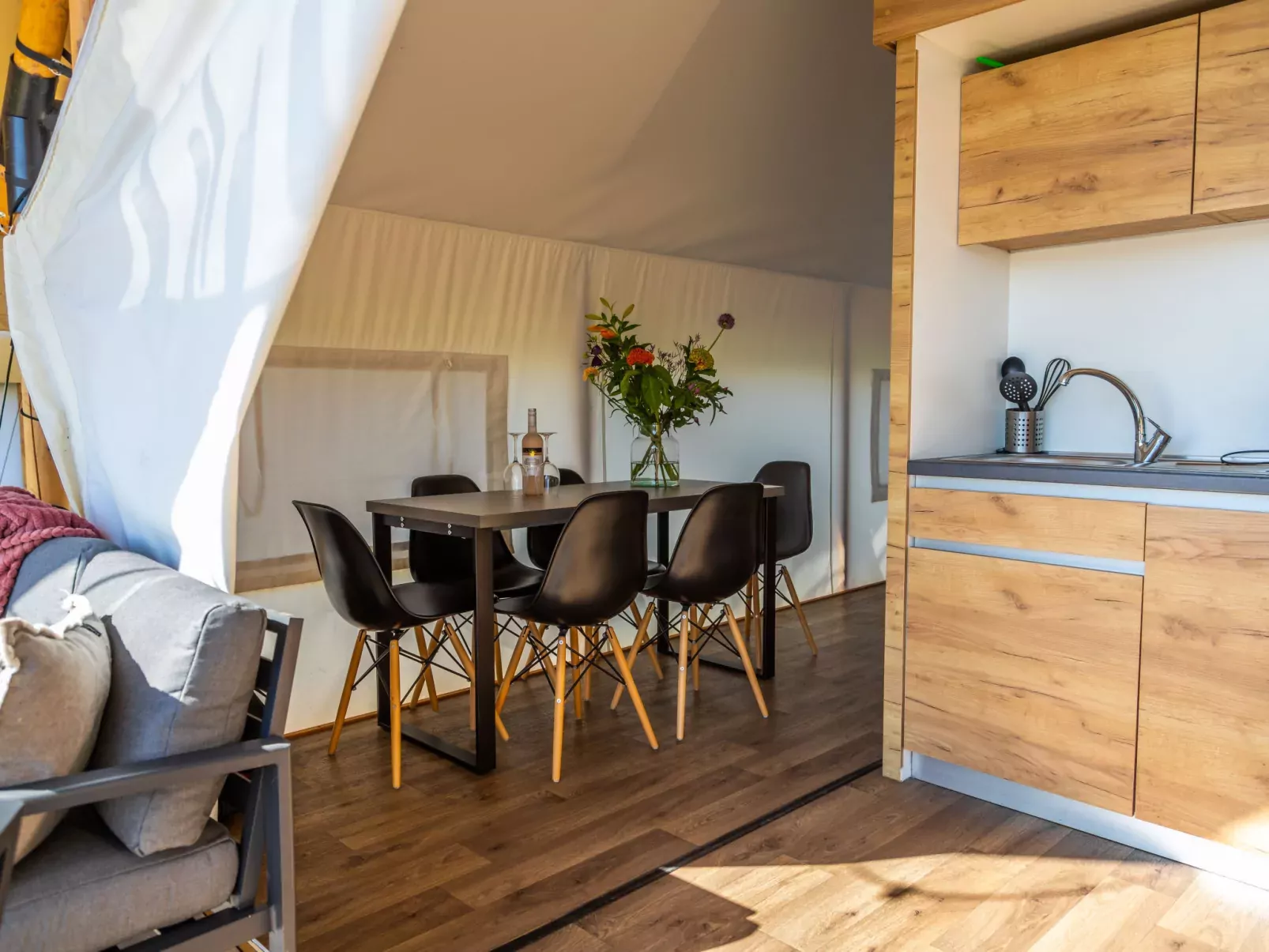 Glampingtent 4-Drinnen