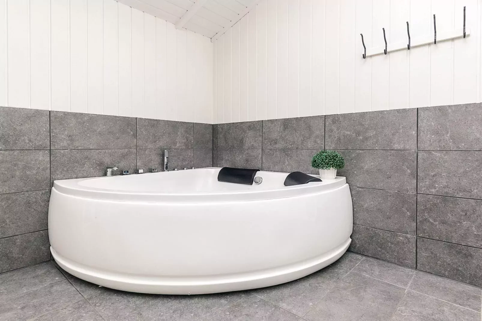 Luxury Retreat with Pool - By Traum Ferienwohnungen-Spa