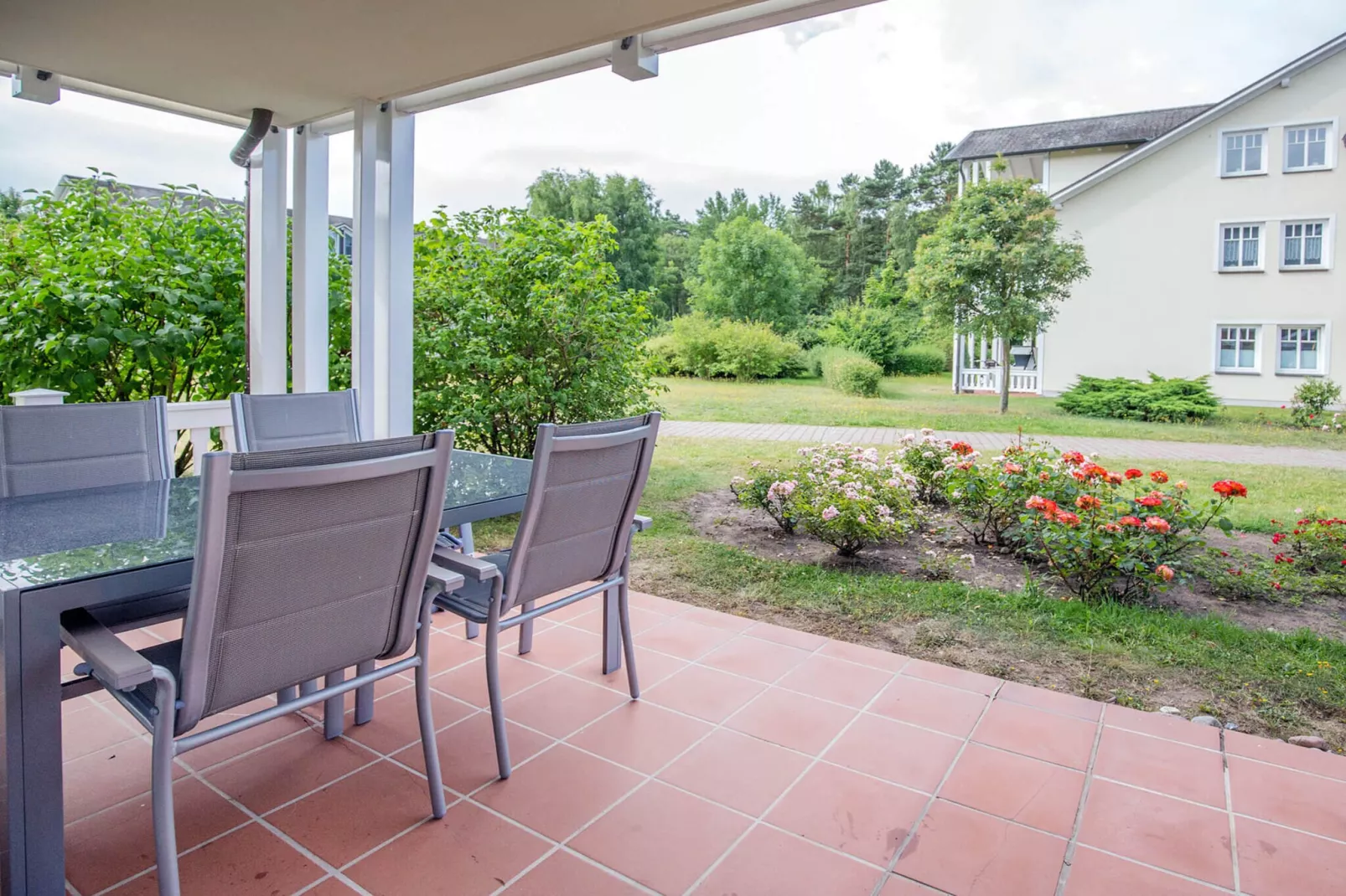 DP 2-4 EG/OG/DG 4 Personen-Terrace balcony