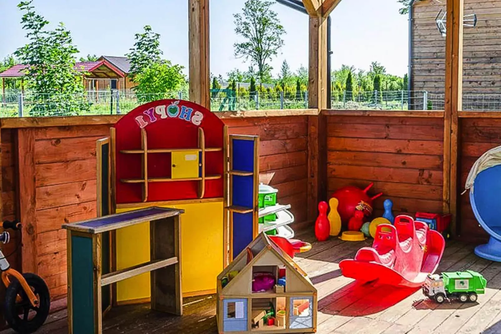 Domki letniskowe Jezierzany-Terrassenbalkon