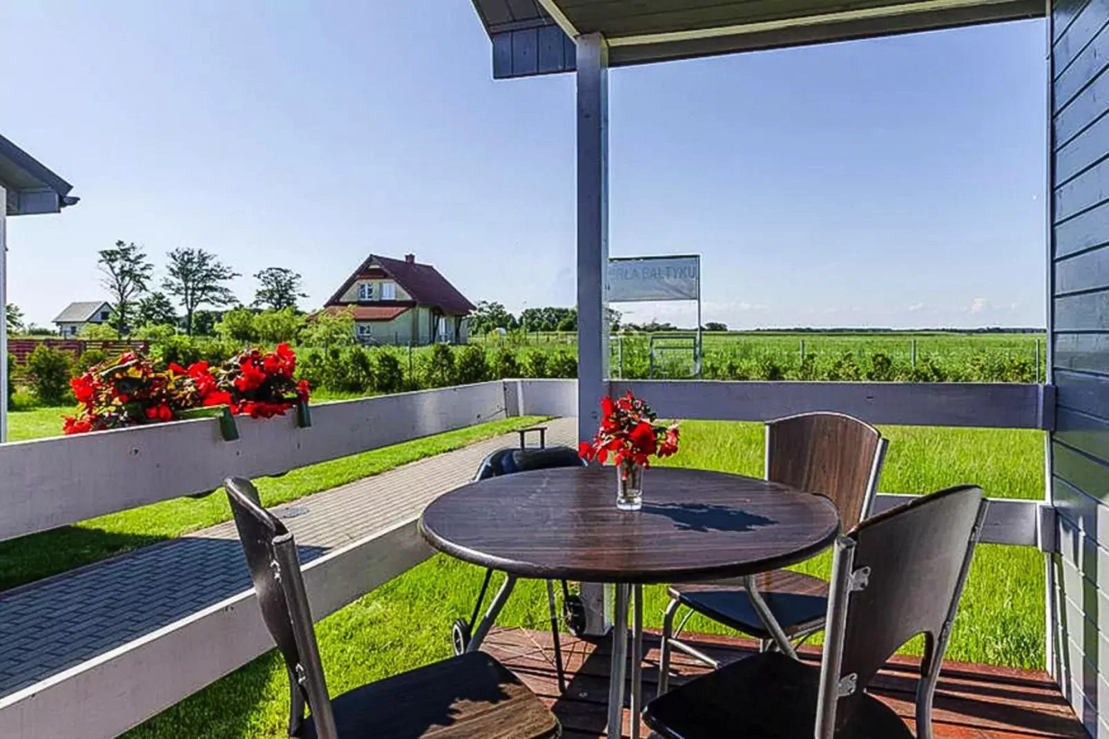 Domki letniskowe Jezierzany-Terrassenbalkon