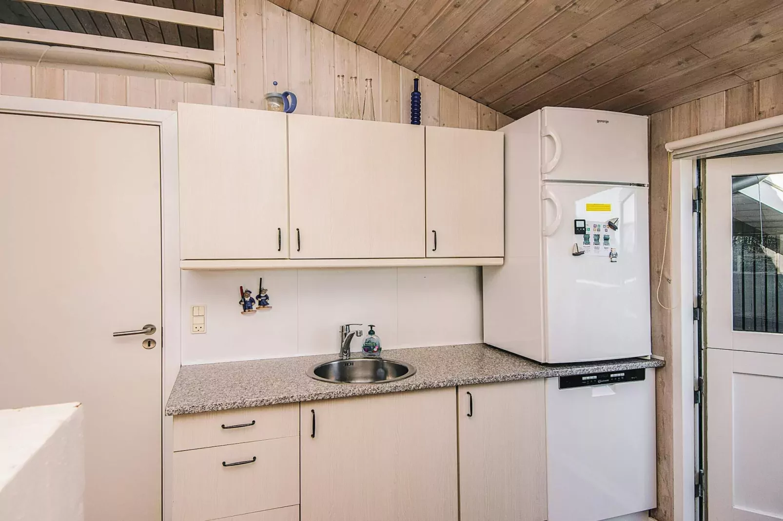 6 person holiday home in Rønde-By Traum-Indoor