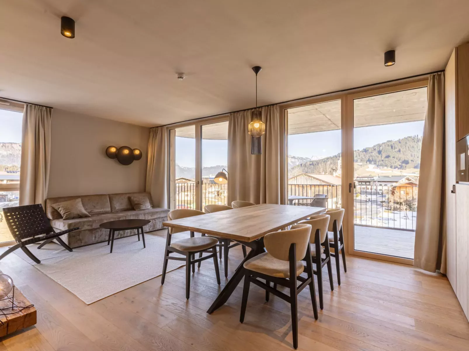 Premium mit 2 Schlafzimmer-Drinnen