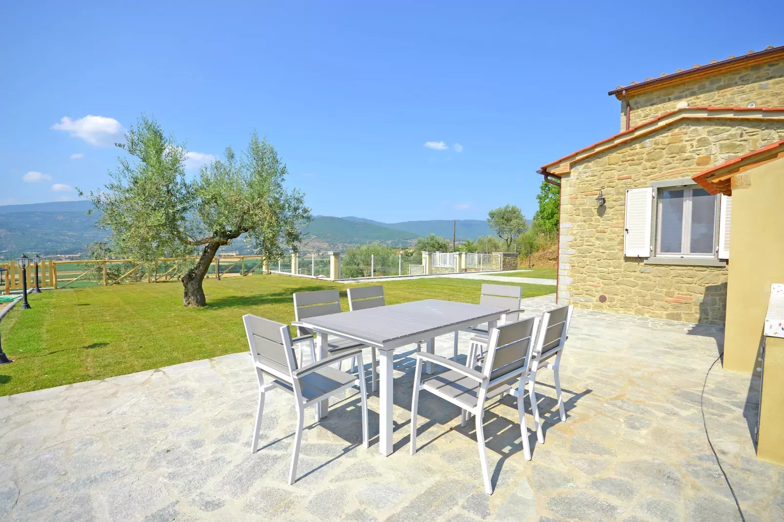 Villa Chiara-Terrasse/Balkon