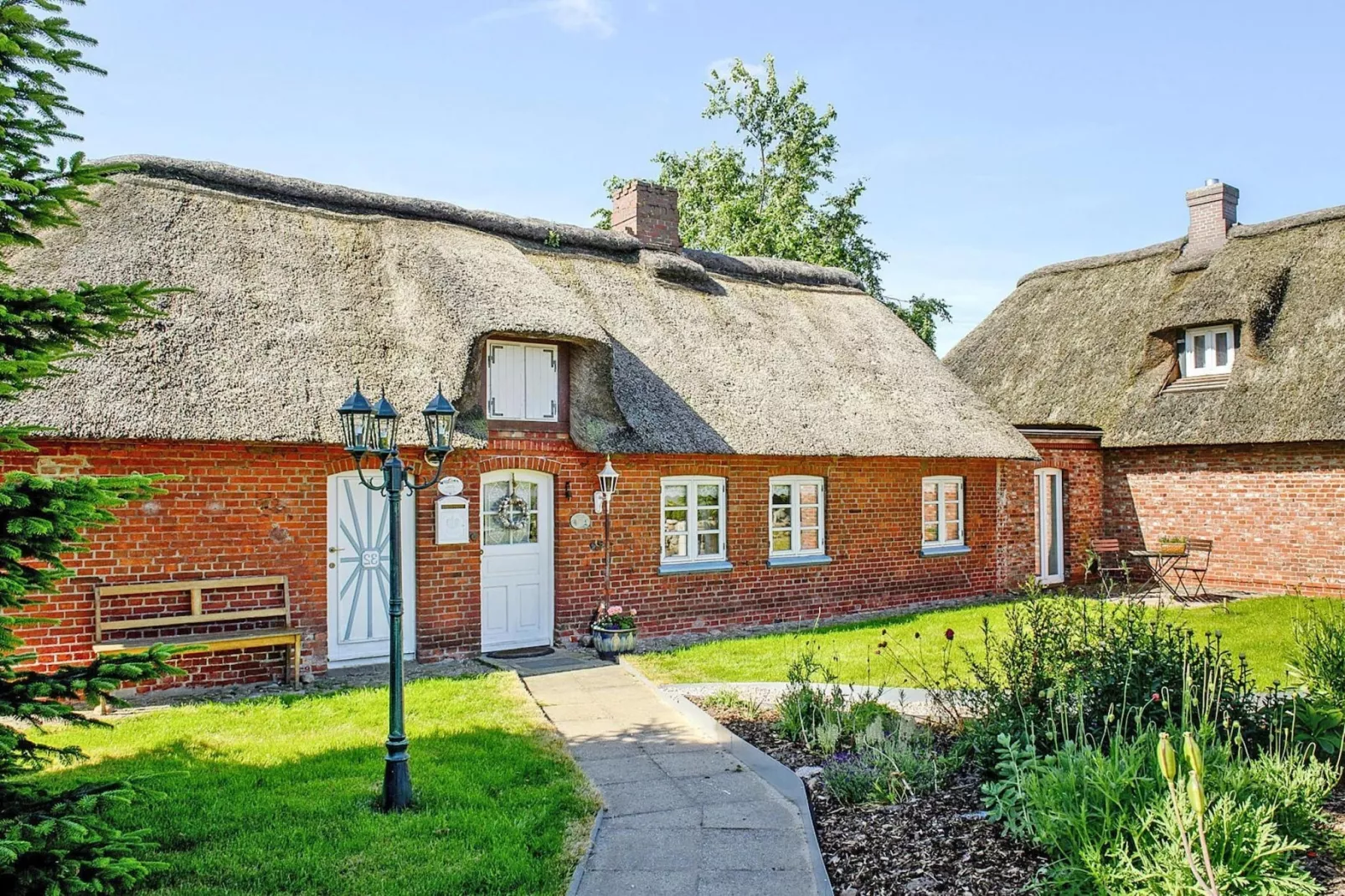 Das Posthus in Behrendorf-Exterior summer