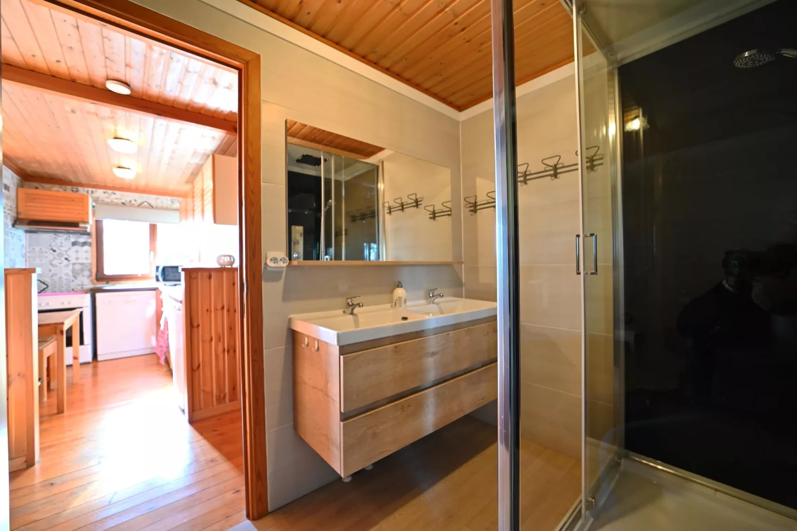 HORTENSIAS-Bathroom