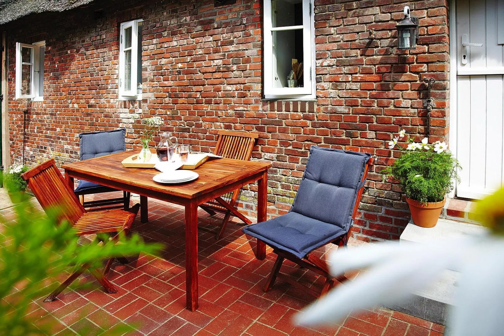 Wellness unter Reet Dagebüll-Terrace balcony