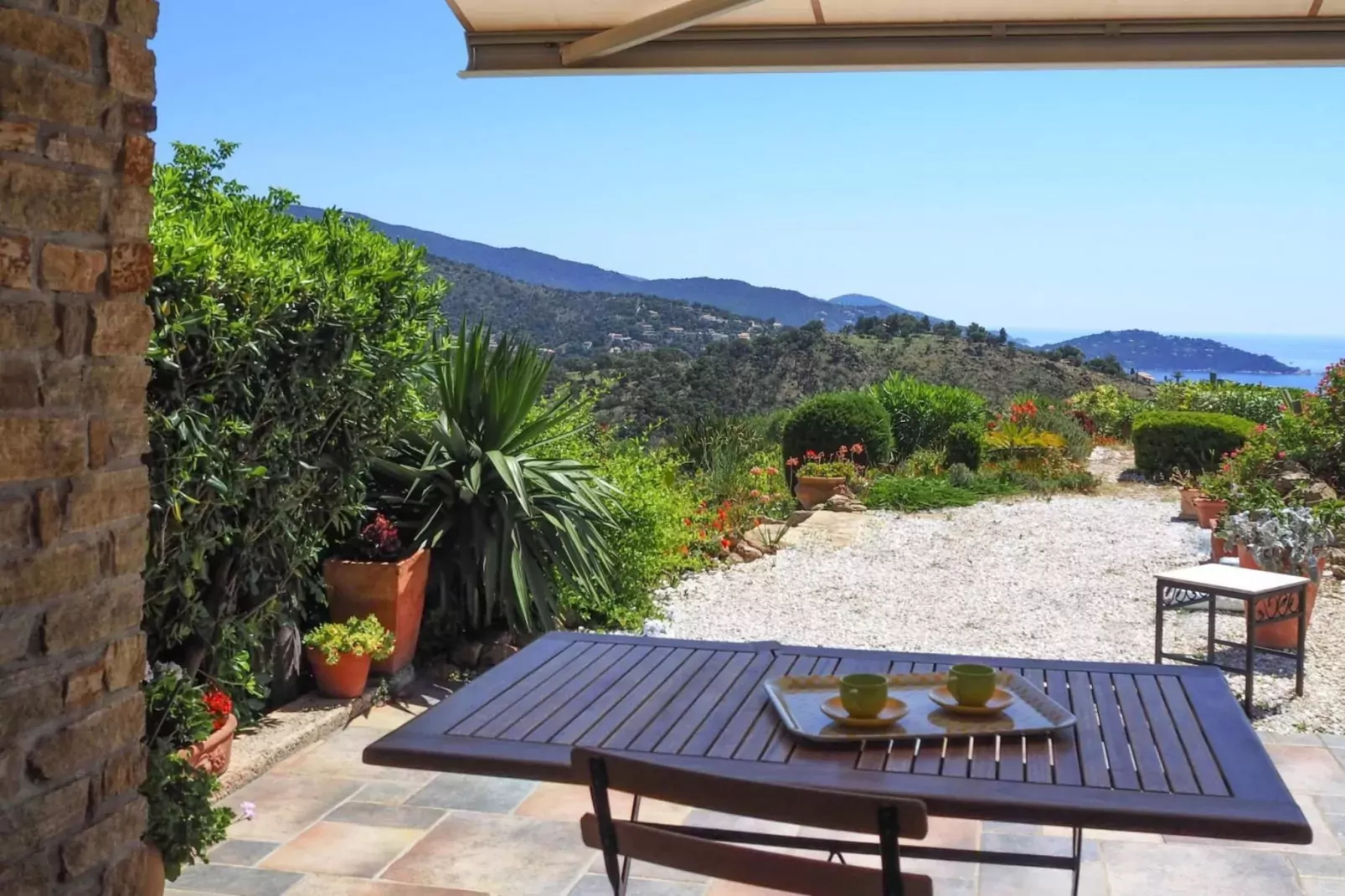 Reihenhaus in Le Lavandou-Terrace balcony