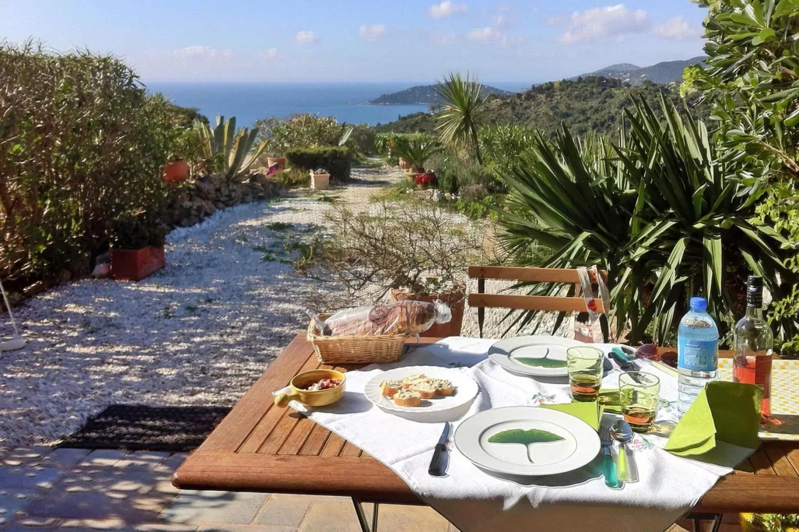Reihenhaus in Le Lavandou-Terrace balcony