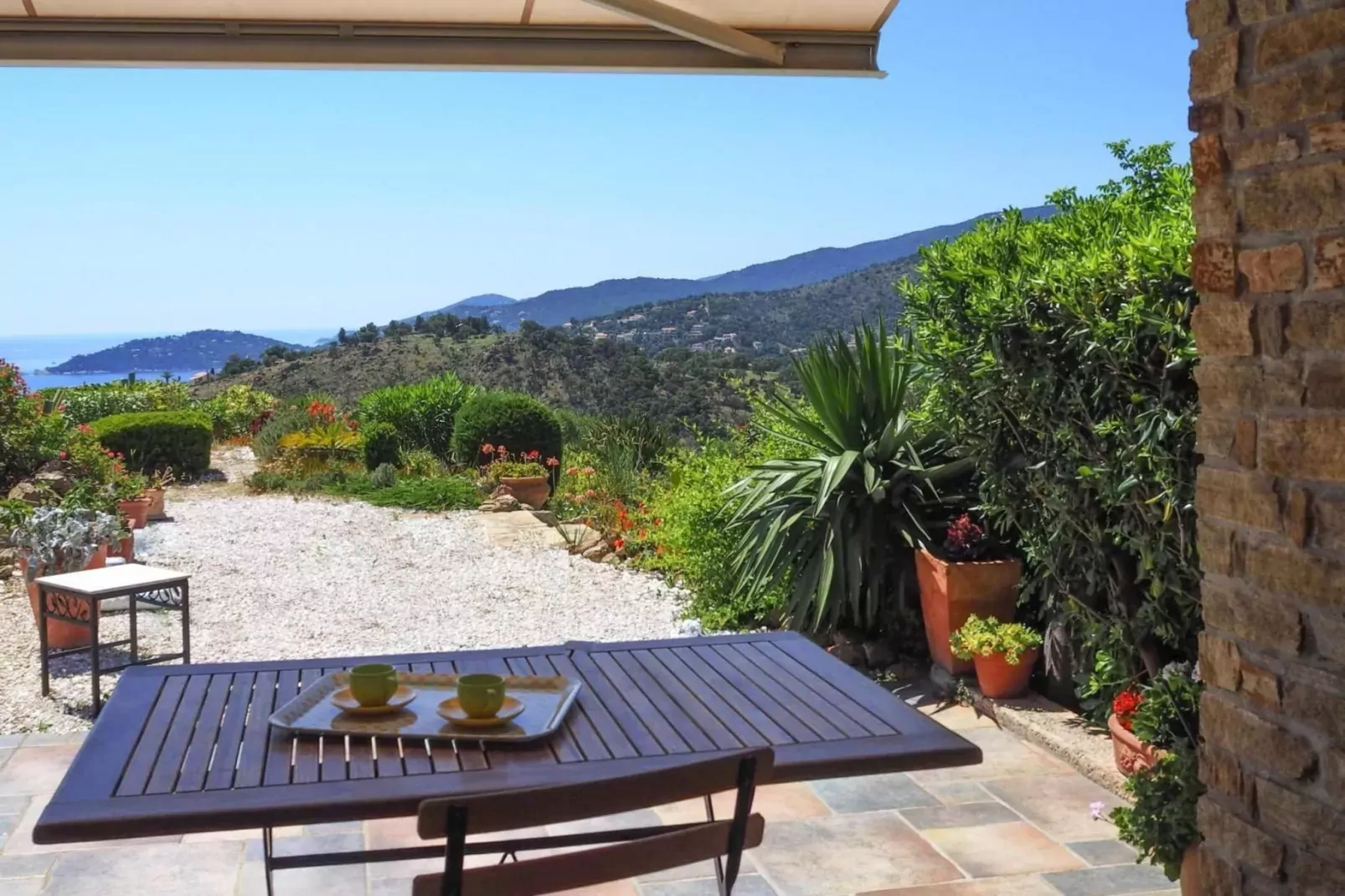 Reihenhaus in Le Lavandou-Terrace balcony