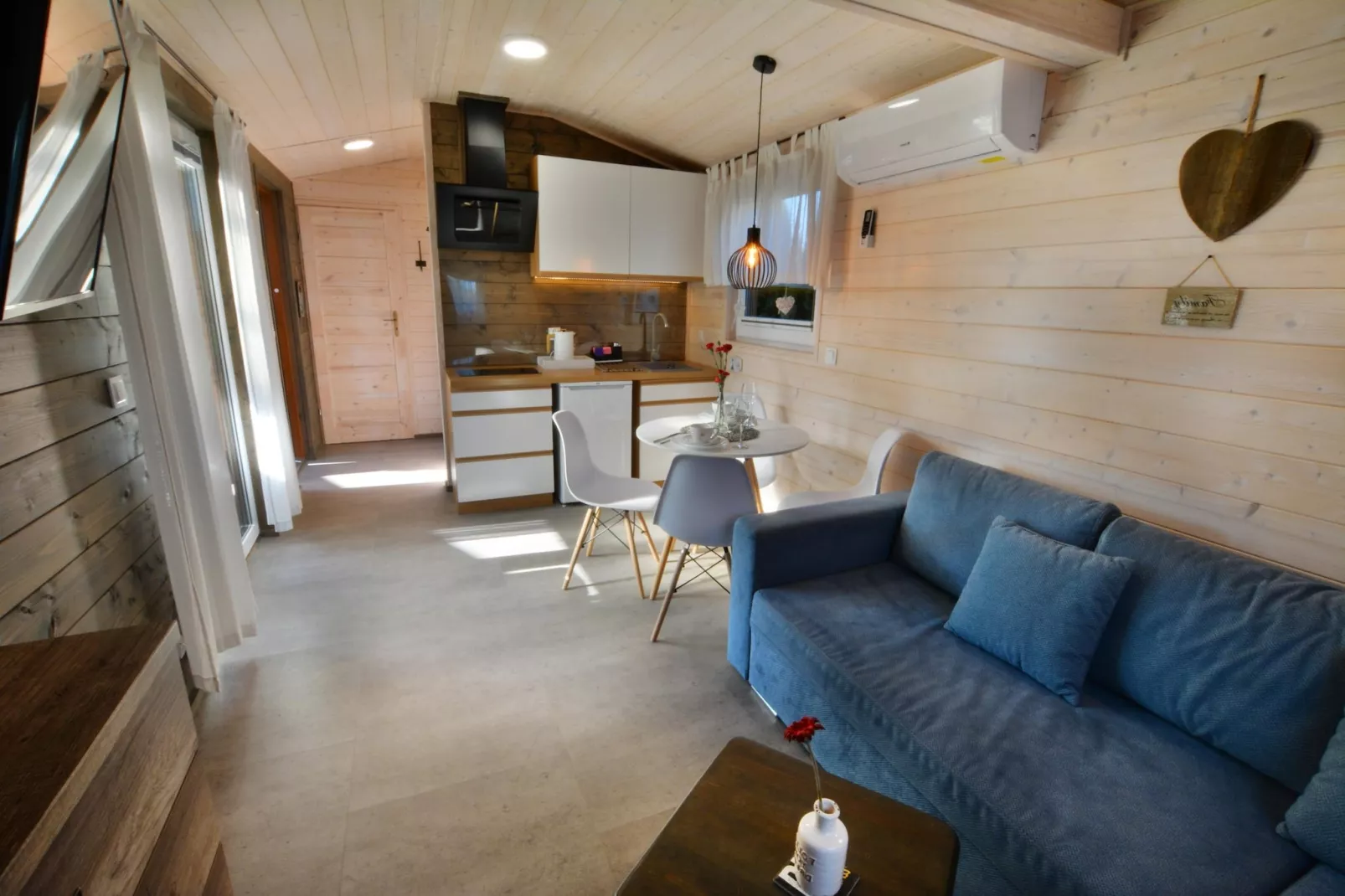 	Całoroczny nowy domek dla 4 osób Ustronie Morskie-Living room