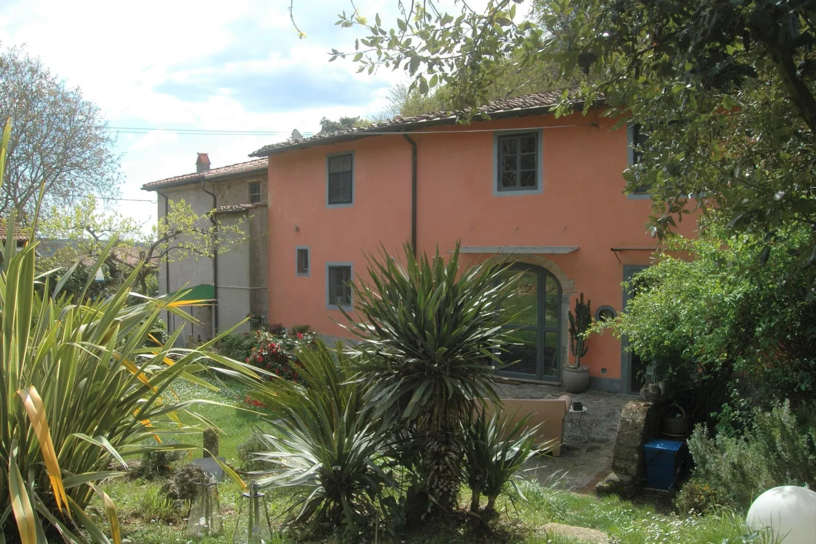CasaRuscello-Exterior summer