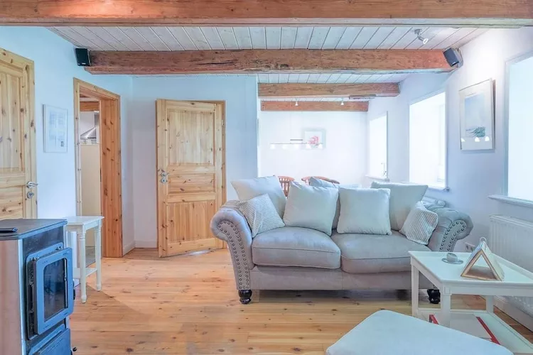 Wellness unter Reet Dagebüll-Living room