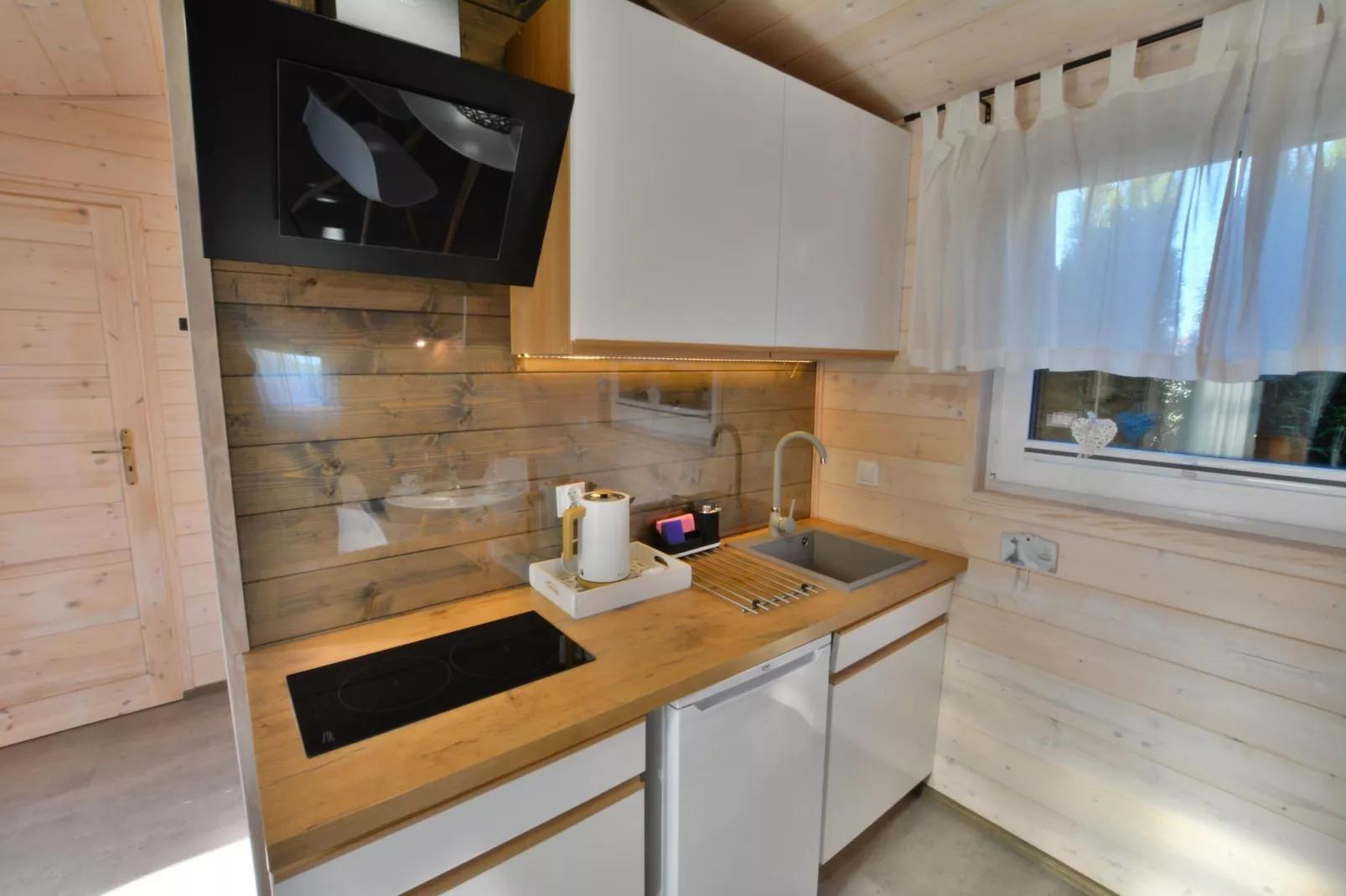 	Całoroczny nowy domek dla 4 osób Ustronie Morskie-Kitchen