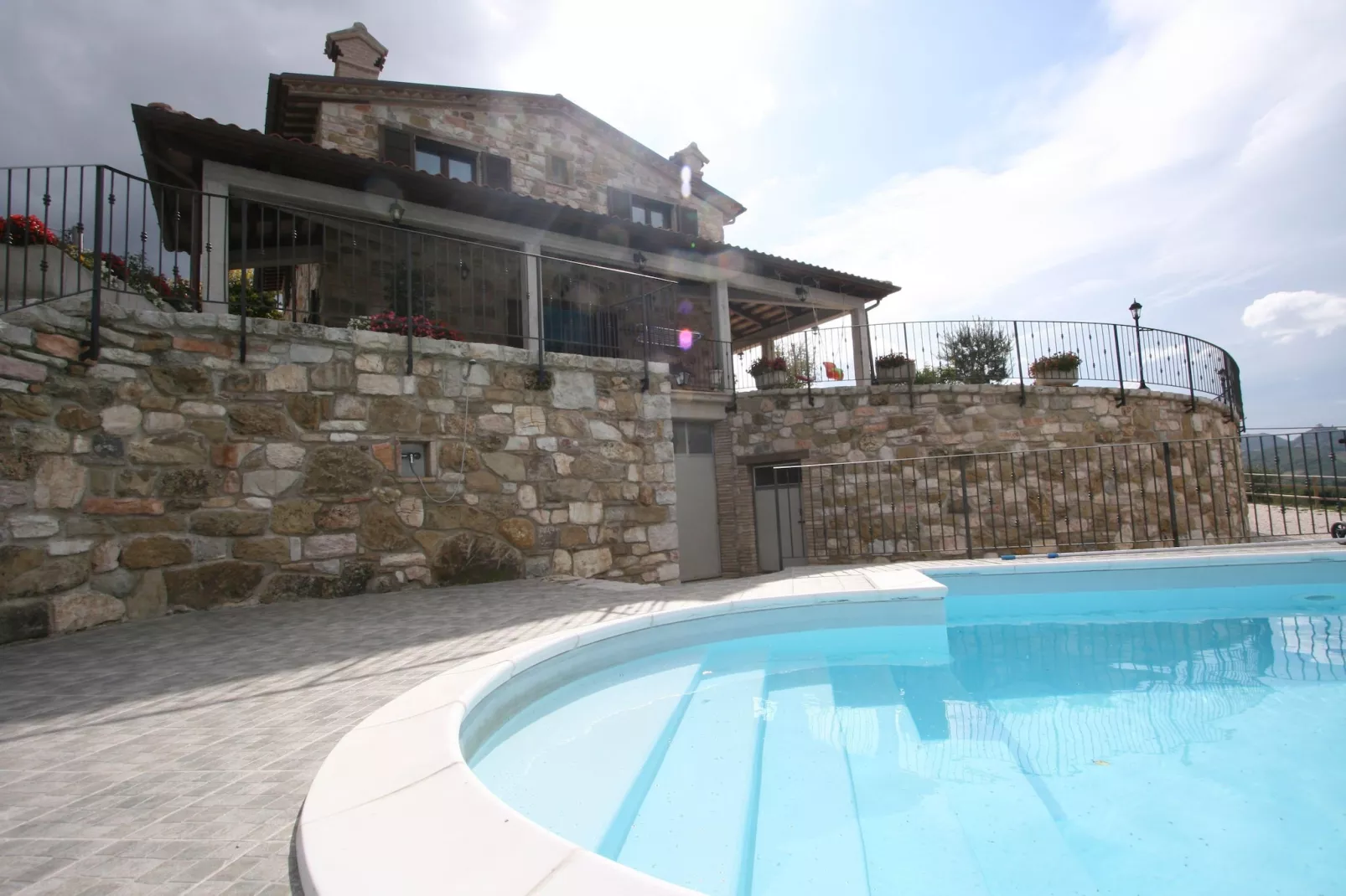 Raggio di Sole Aurora-Pool