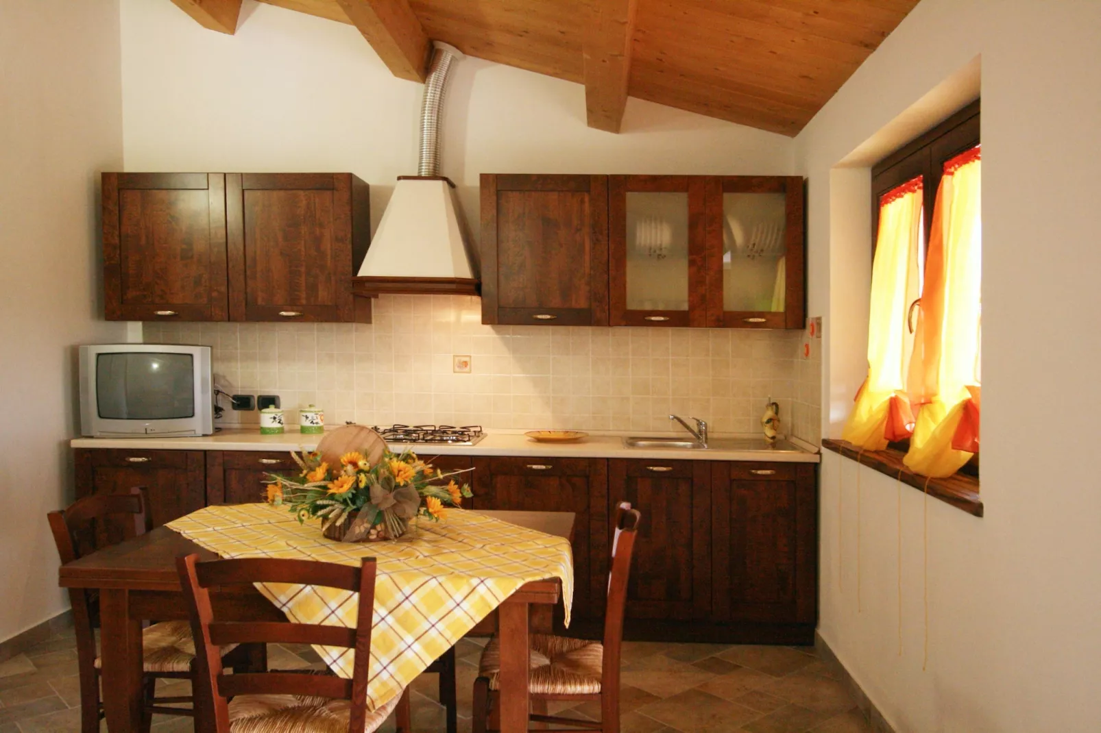 Raggio di Sole Aurora-Kitchen