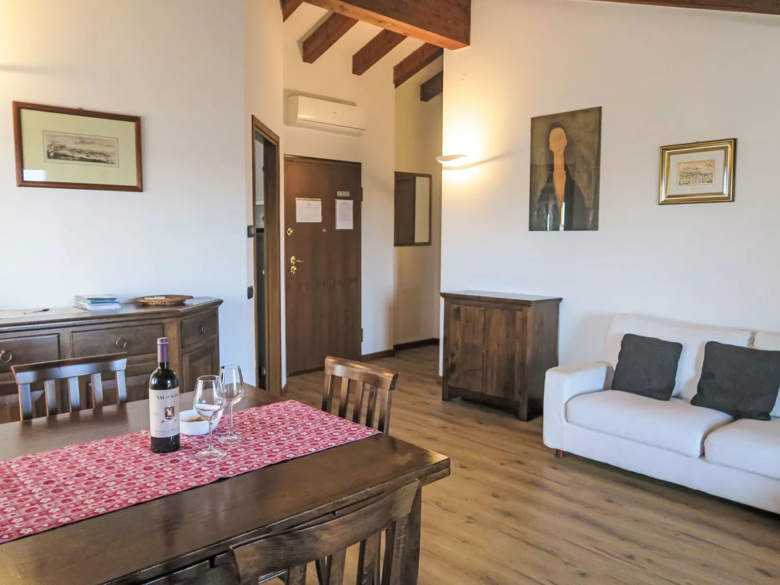 Casa Monte Nero-Inside
