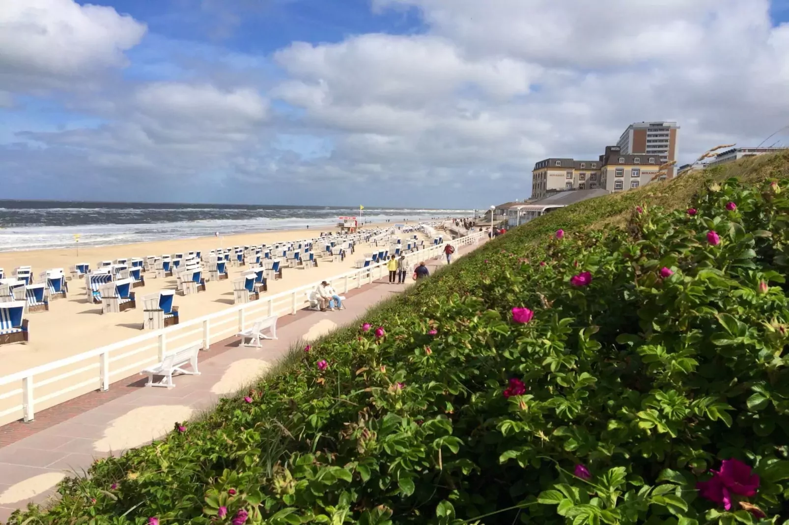 Apartementhaus Andrea Wohnung 2 - Westerland-Exterior summer