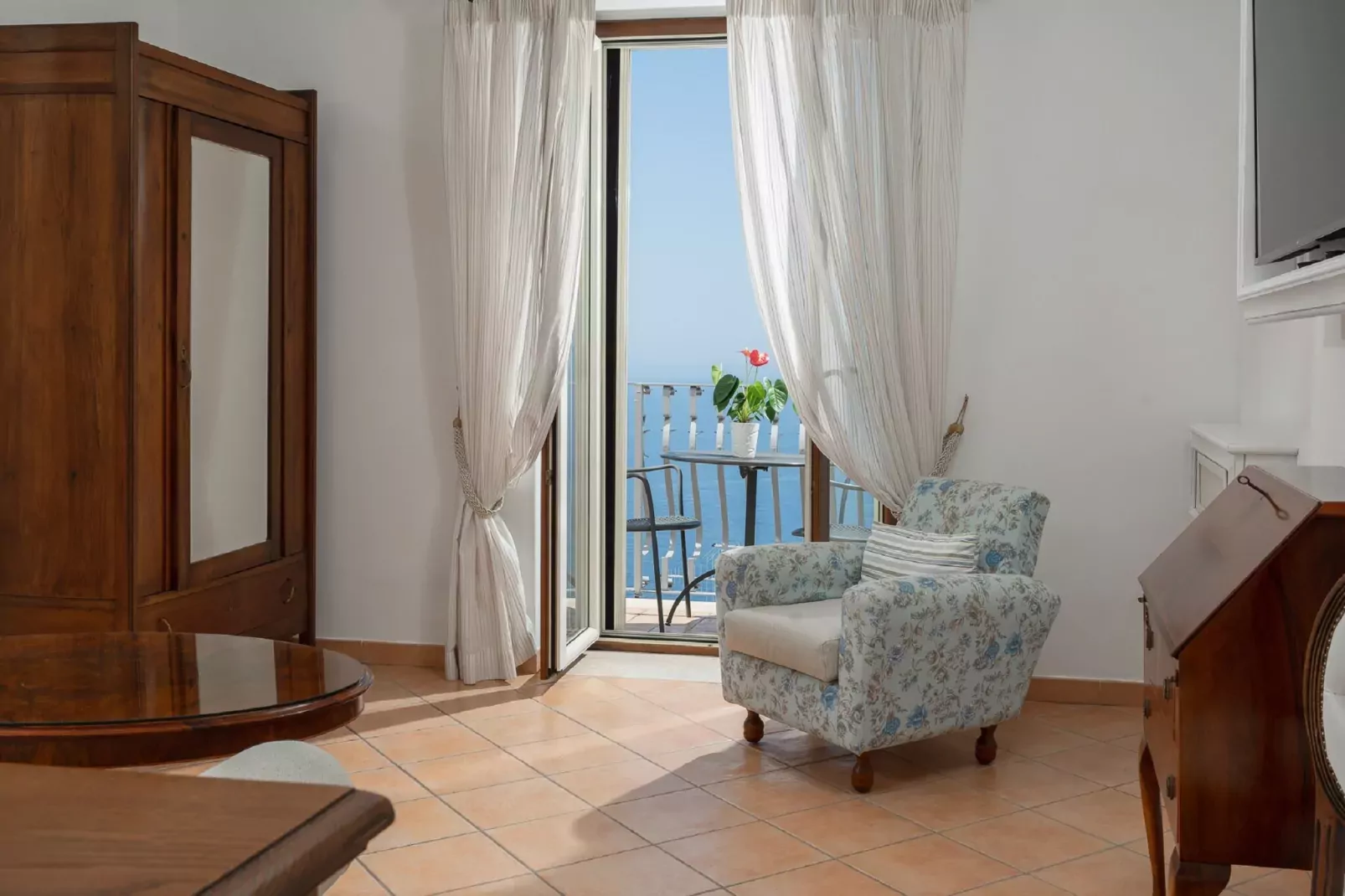Villa Sky meets Sea-Exterior summer