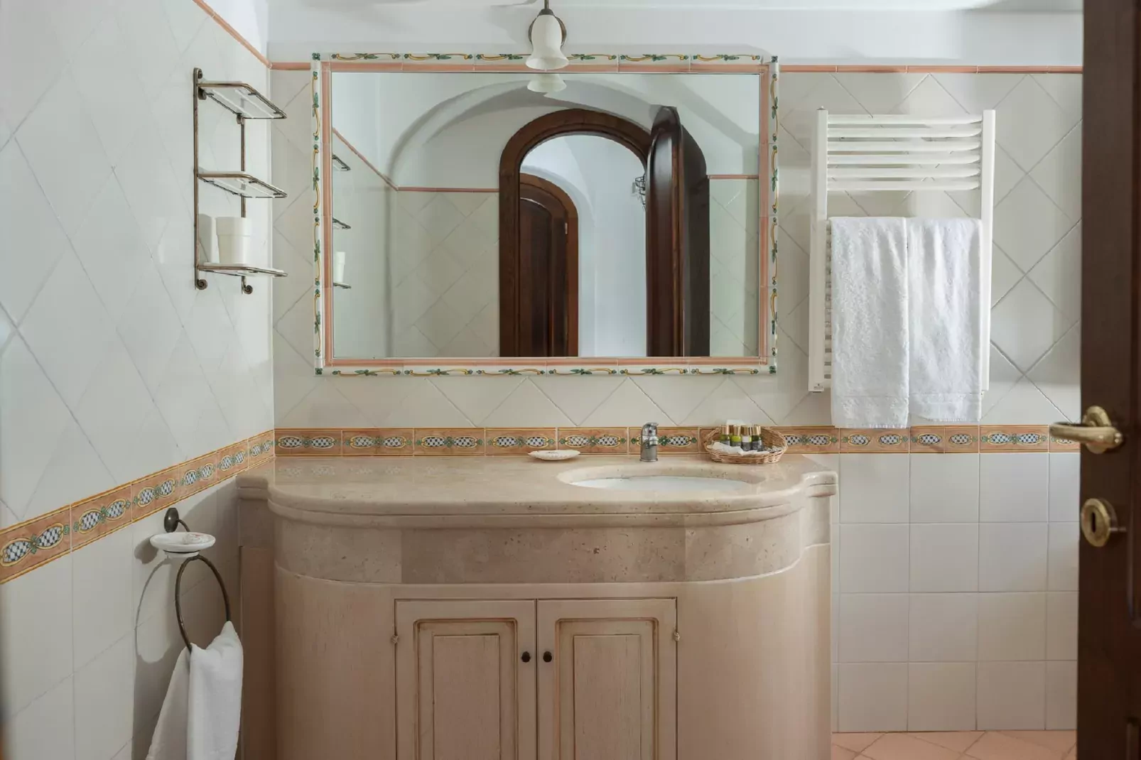 Villa Sky meets Sea-Bathroom