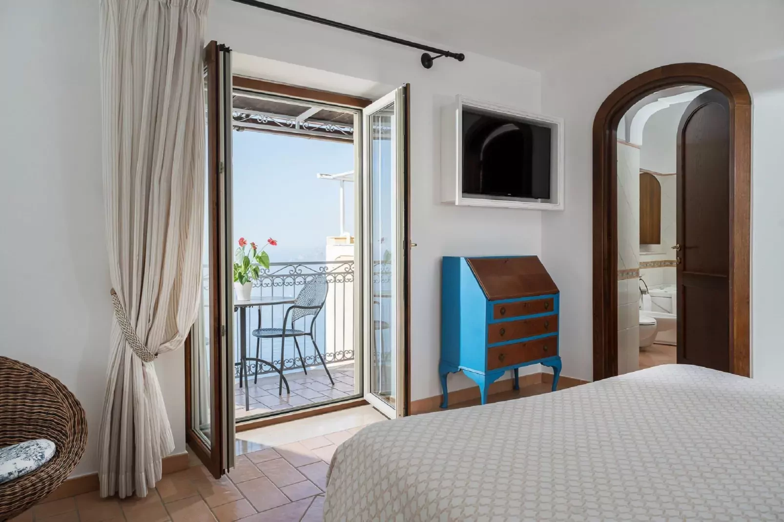 Villa Sky meets Sea-Bedroom