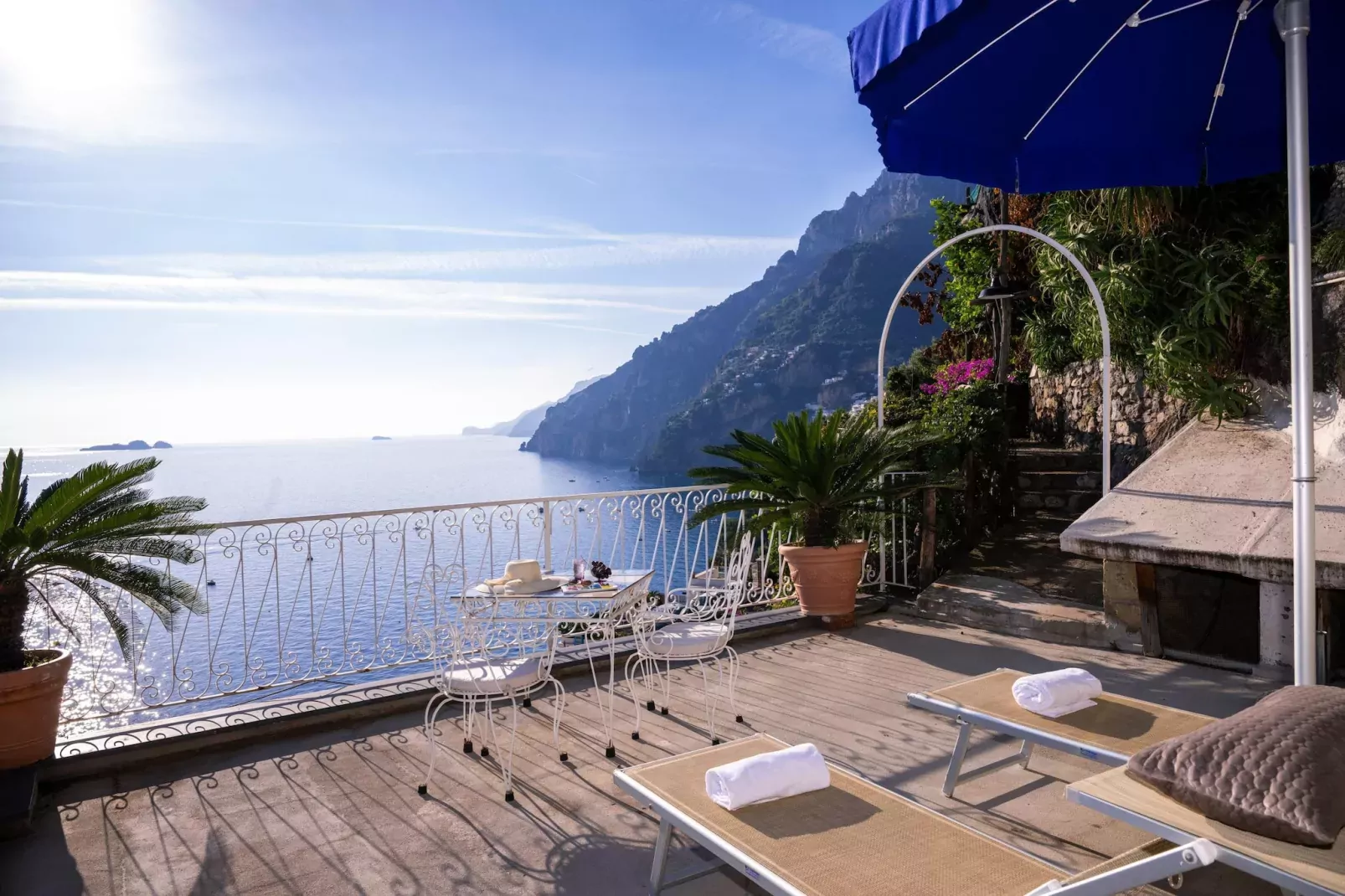 Arienzo-Terrace balcony